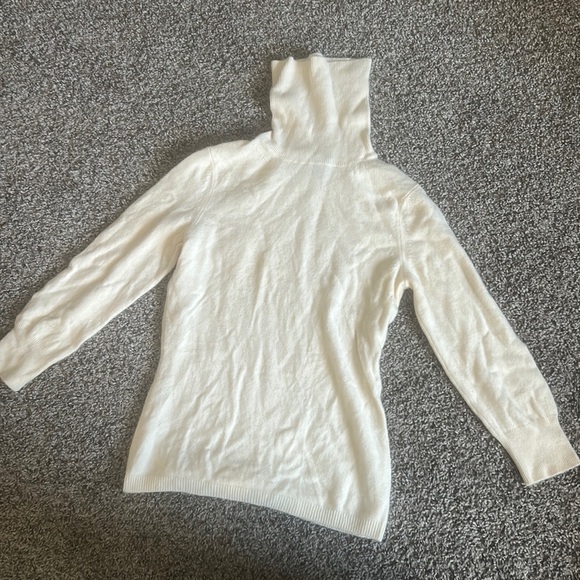 White Express Cashmere Long Sleeve Turtleneck - Picture 1 of 4